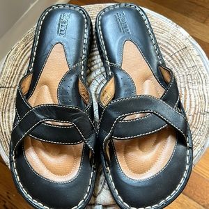 Born slip on sandals EUC 9